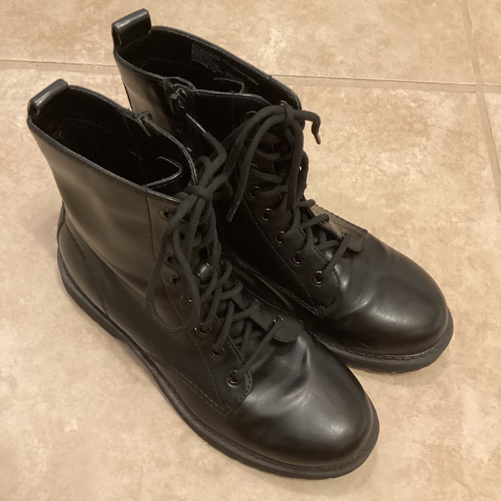 Time and Tru Zip Up Black Boots Women’s Size 7 - Picture 2 of 11